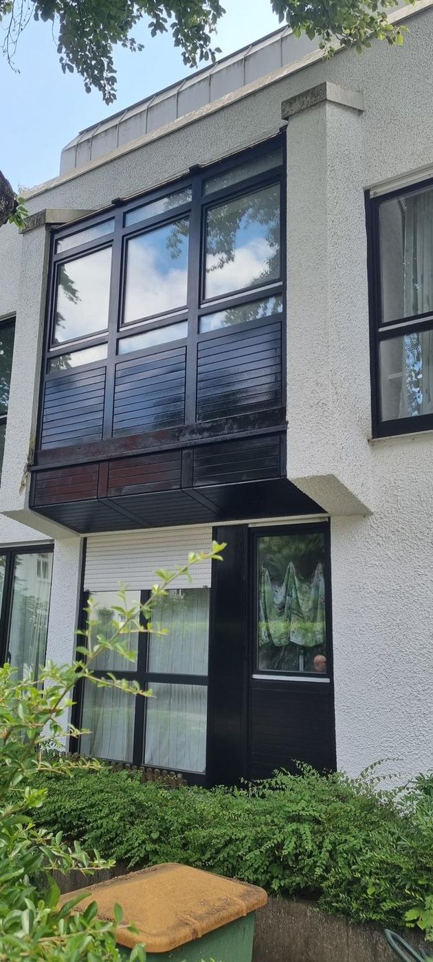 Lackierter Erker in Anthrazit
